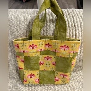 Like new quilted shoulder bag​​​​​​​​​​​​​​​​​​​​